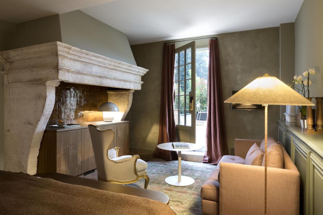 Baumaniere - Les Baux De Provence Hotel Екстериор снимка
